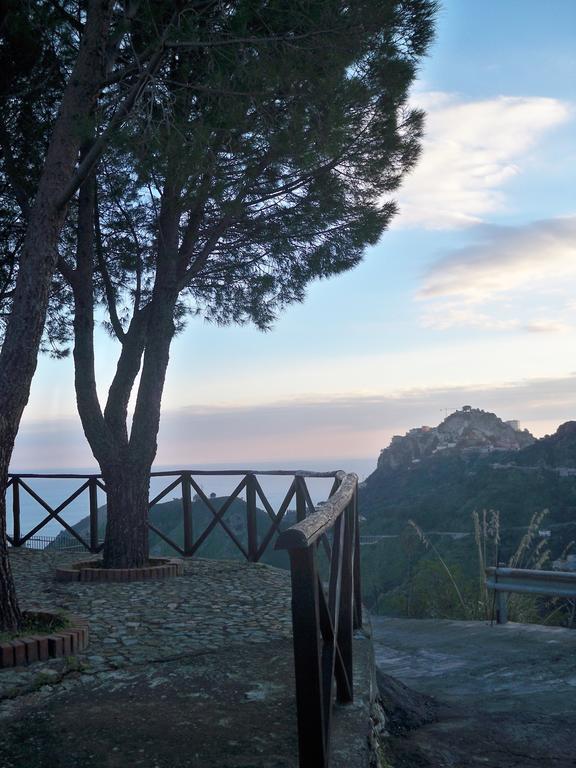 منزل الضيف كاستلمولا  في Rifugio Dei Tre Pini المظهر الخارجي الصورة