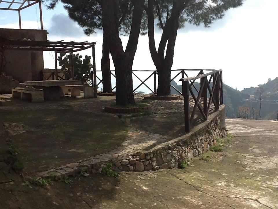 منزل الضيف كاستلمولا  في Rifugio Dei Tre Pini المظهر الخارجي الصورة
