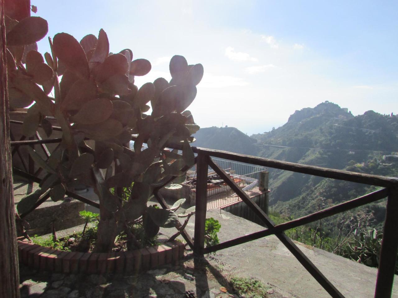 منزل الضيف كاستلمولا  في Rifugio Dei Tre Pini المظهر الخارجي الصورة